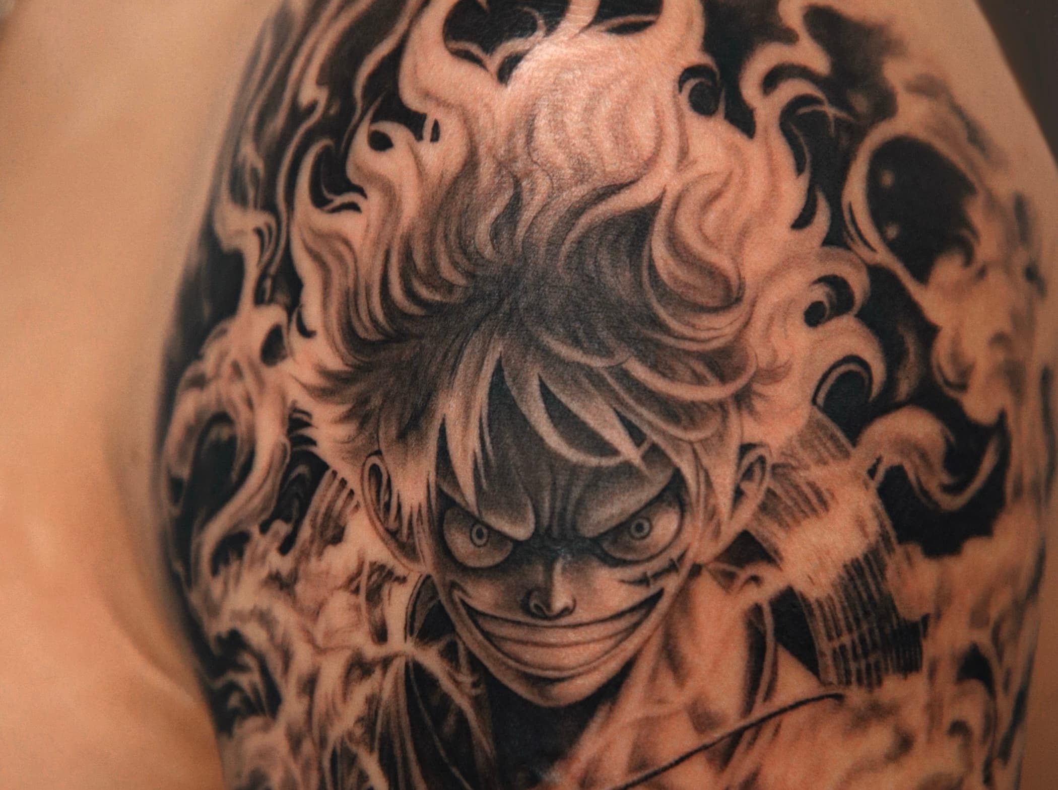 Kim xăm cao cấp Kwadron tại Kadi Tattoo